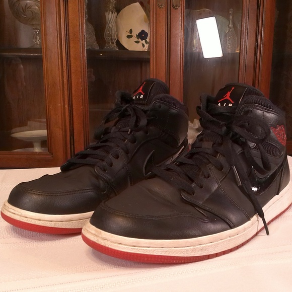 EUC Nike Air Jordan Retro Mid High Leather Black/Black Athletic Shoe Mens Sz11 main image 16